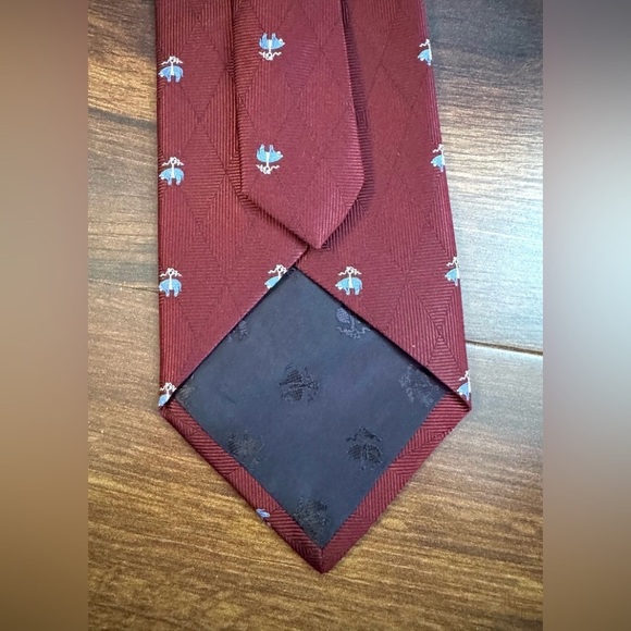 BROOKS BROTHERS “346” Red and Blue Silk Stain Resistant Tie - Picture 5 of 9